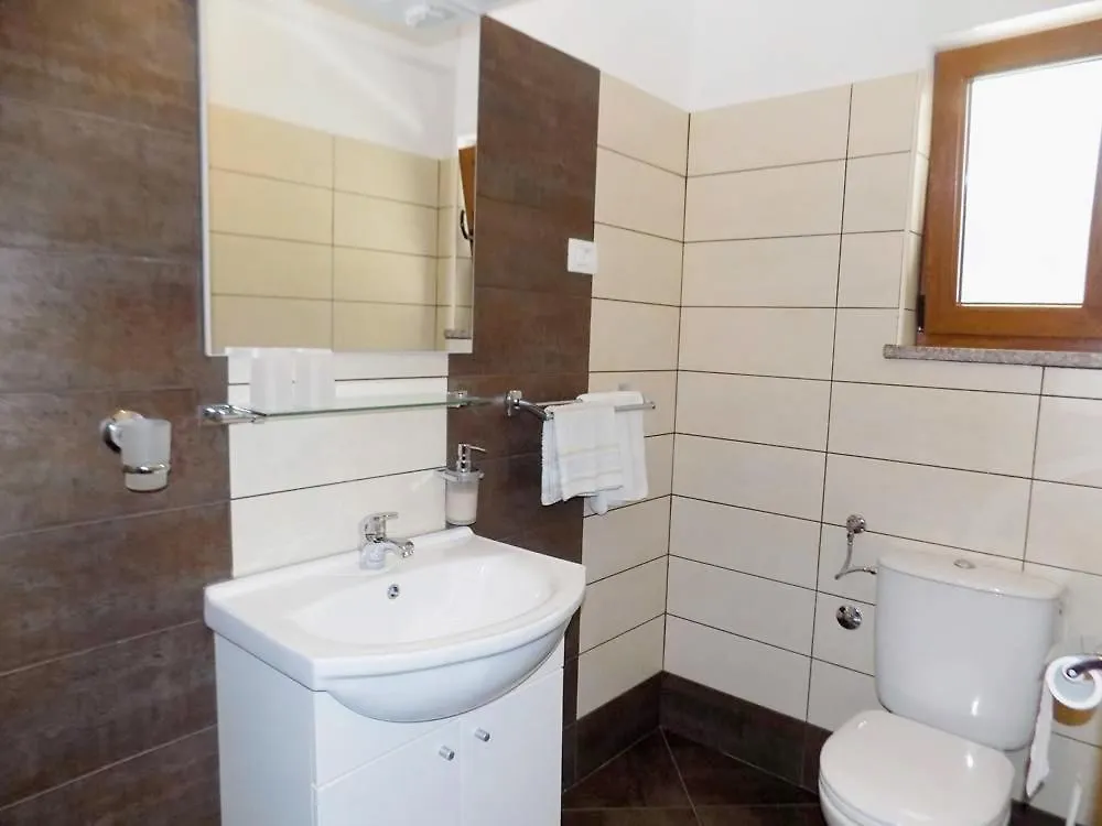 Apartment Studio Moscenice 7689C Moscenicka Draga
